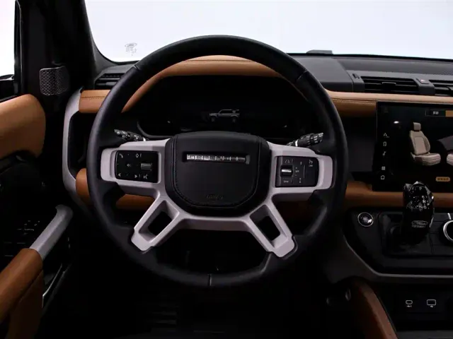 Land Rover Defender — Фото автомобиля 7