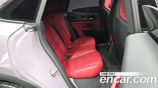 Porsche Macan — Фото автомобиля 12