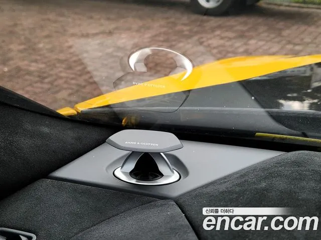 Lamborghini Urus — Фото автомобиля 11