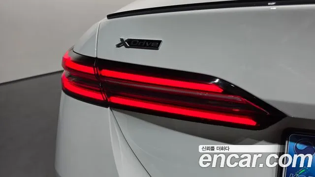 BMW 5 Series G60 — Фото автомобиля 23