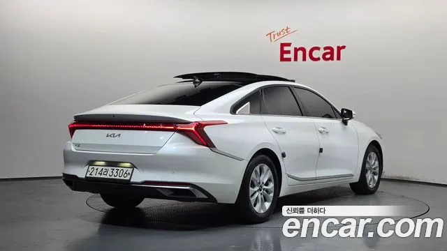 Kia K8 — Фото автомобиля 2