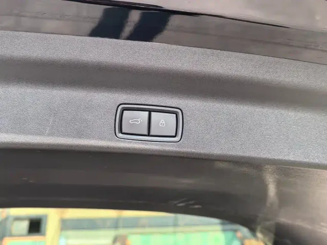 Li Auto Li L8 2024 Pro — Фото автомобиля 13