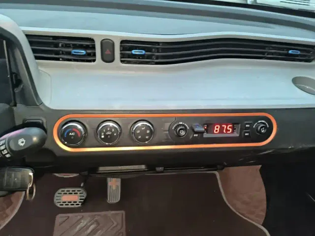 Wuling Hongguang Mini EV — Фото автомобиля 12
