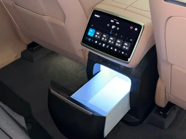 Onvo L90 — Фото автомобиля 18