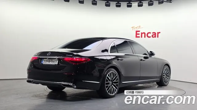 Mercedes-Benz S-Class — Фото автомобиля 2