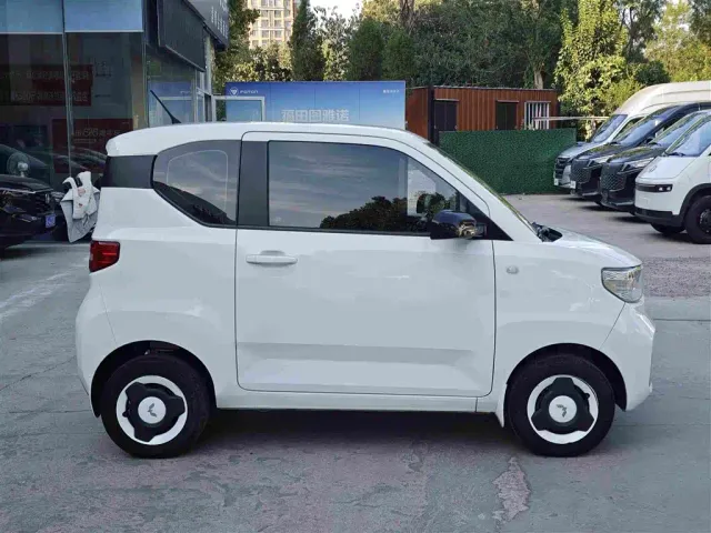 Wuling Hongguang Mini EV — Фото автомобиля 3