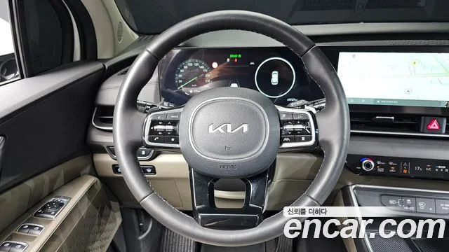 Kia Carnival Generation 4 — Фото автомобиля 14