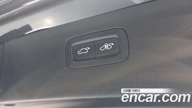 Volvo XC90 — Фото автомобиля 24