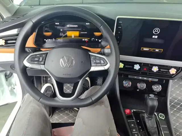 Volkswagen Bora 2025 Facelift 200TSI DSG Navigation Edition — Фото автомобиля 9
