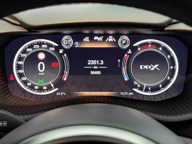 Aston Martin DBX — Фото автомобиля 11