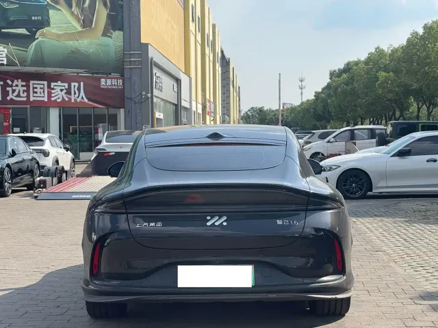 IM Motors L6 — Фото автомобиля 3