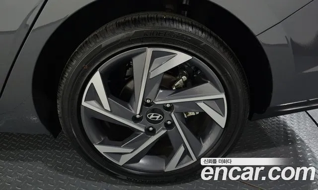 Hyundai Avante CN7 — Фото автомобиля 6
