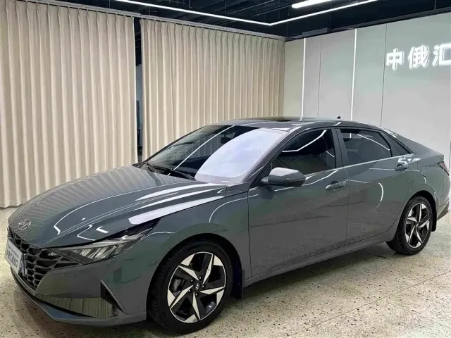 Hyundai Elantra — Фото автомобиля 2