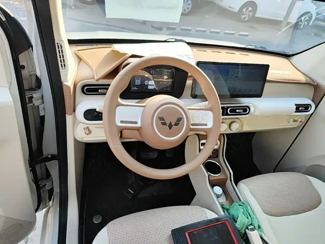 Wuling Hongguang Mini EV — Фото автомобиля 9