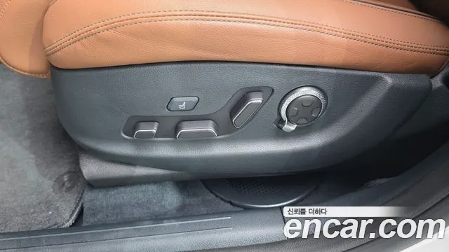 Genesis GV70 2.5T Бензин AWD — Фото автомобиля 28