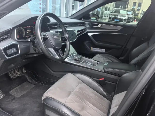 Audi A6L — Фото автомобиля 12