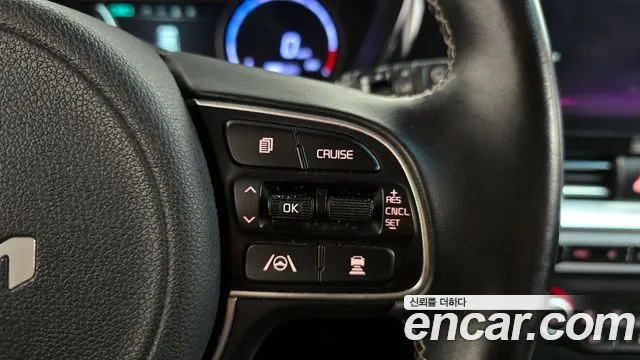 Kia Niro Niro Plus Light (Такси) — Фото автомобиля 16