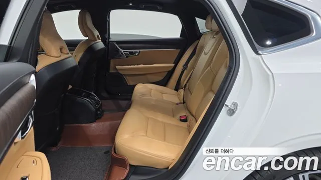 Volvo S90 — Фото автомобиля 18