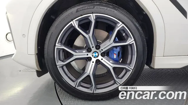 BMW X6 xDrive40i M Sport — Фото автомобиля 5