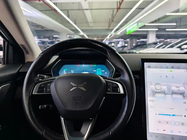 Xpeng G3 — Фото автомобиля 12