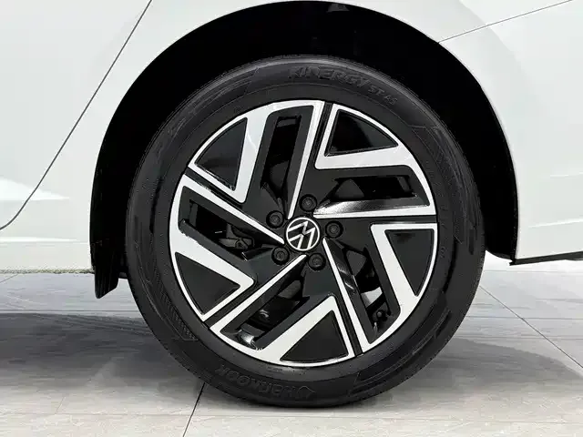 Volkswagen Sagitar — Фото автомобиля 9