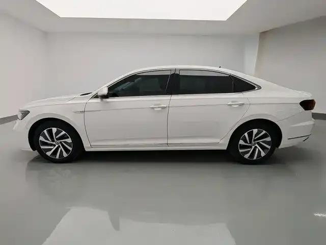 Volkswagen Passat — Фото автомобиля 11