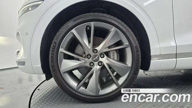 Genesis GV70 2.5T Бензин AWD — Фото автомобиля 5