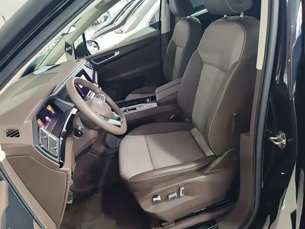 Volkswagen Viloran 2024 330TSI Business Edition — Фото автомобиля 14