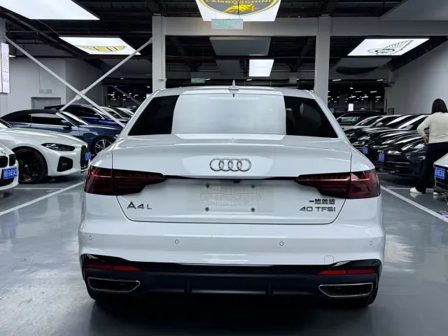 Audi A4L — Фото автомобиля 20