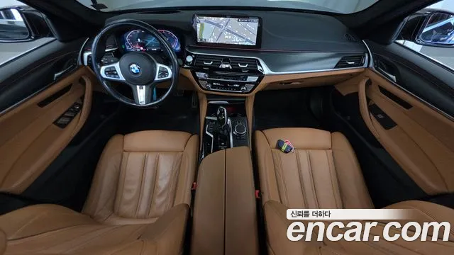 BMW 5 Series G30 — Фото автомобиля 10
