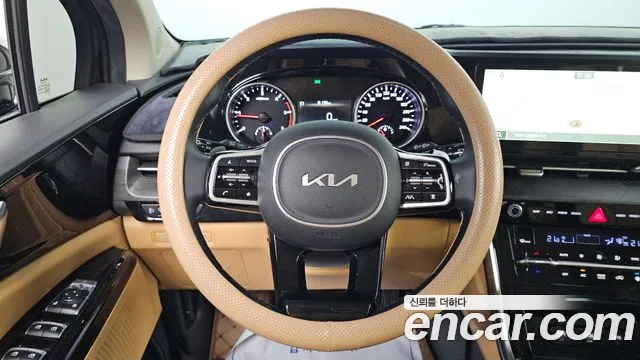 Kia Carnival Generation 4 — Фото автомобиля 14