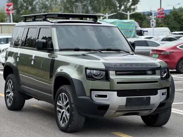 Land Rover Defender — Фото автомобиля 3