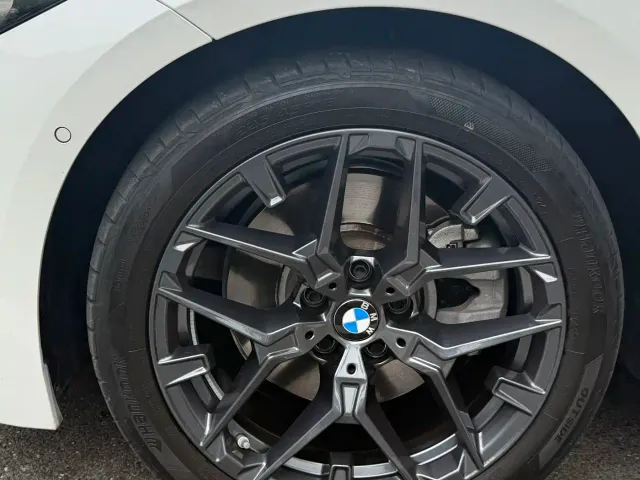 BMW 3 Series — Фото автомобиля 5