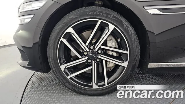Genesis G80 Бензин 2.5 турбо AWD — Фото автомобиля 3
