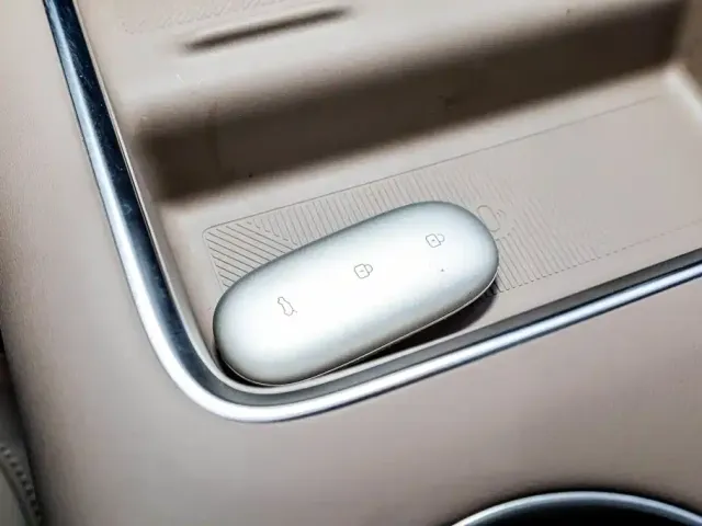Li Auto Li Xiang L9 2025 Ultra Smart Renewal Edition — Фото автомобиля 20