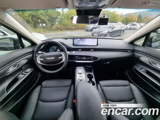 Genesis GV70 — Фото автомобиля 17