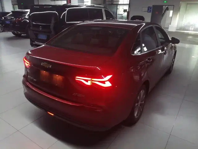 Chevrolet Monza — Фото автомобиля 6