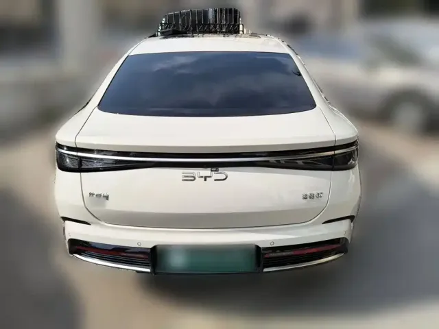 BYD Seal 07 DM-i 2025 Model DM-i 1.5L 125km Luxury — Фото автомобиля 3