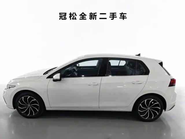 Volkswagen Golf — Фото автомобиля 5