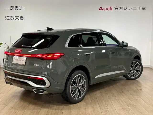 Audi Q5L — Фото автомобиля 3
