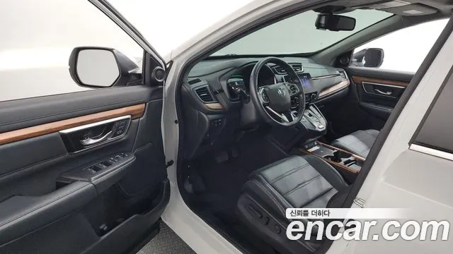 Honda CR-V Generation 5 — Фото автомобиля 10