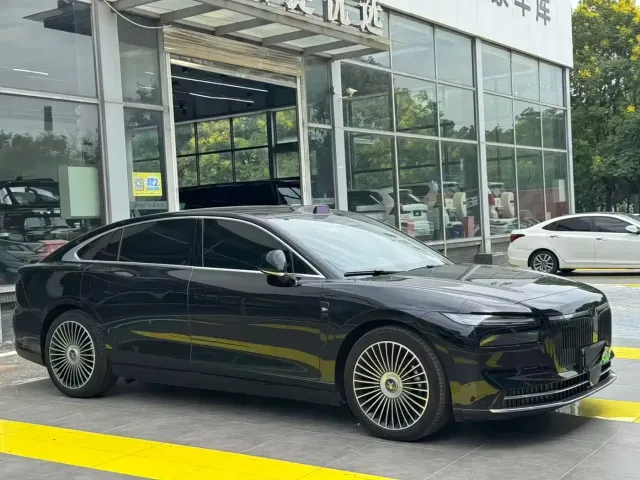 Voyah Auto VOYAH Zhuiguang L 2025 Mid-configuration Model — Фото автомобиля 3
