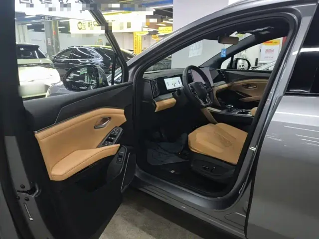 BYD Song L DM-i 2024 160km Superior — Фото автомобиля 15