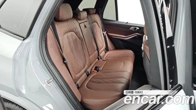 BMW X5 xDrive 40i M Sport — Фото автомобиля 9