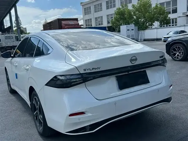 Nissan Sylphy — Фото автомобиля 7