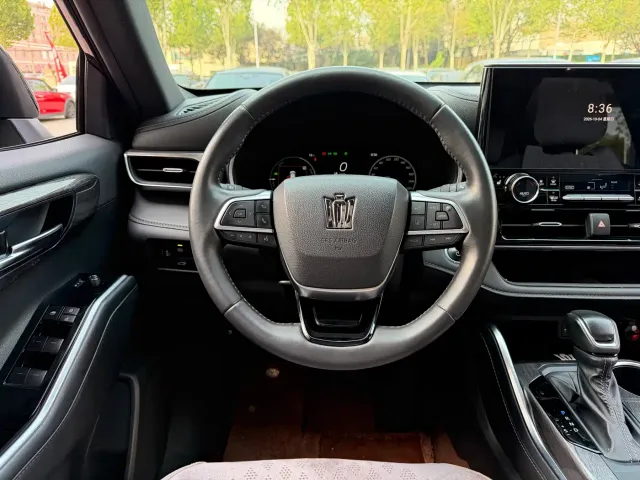 Toyota Crown Kluger — Фото автомобиля 12