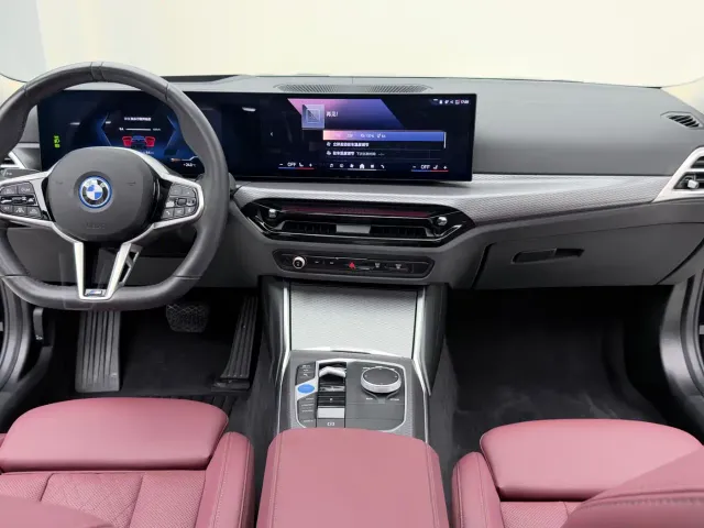 BMW i3 — Фото автомобиля 11