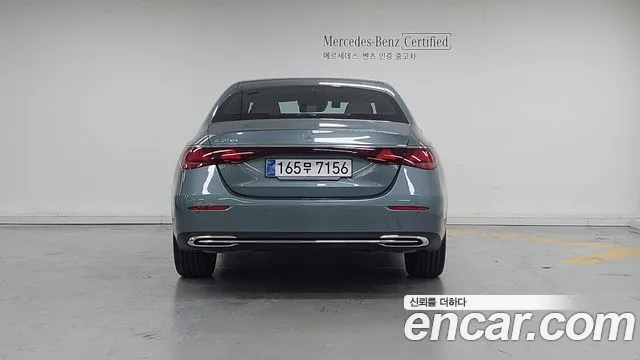 Mercedes-Benz E-Class — Фото автомобиля 4