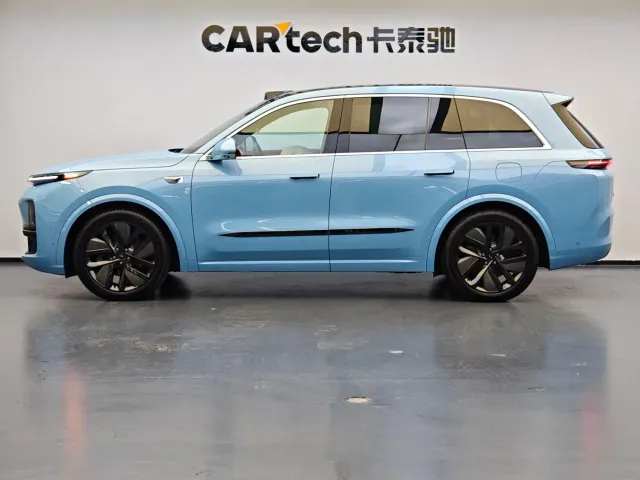 Li Auto L8 — Фото автомобиля 2