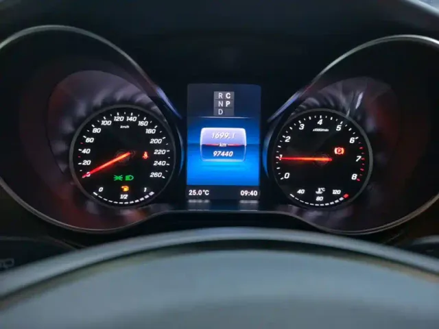 Mercedes-Benz V-Class — Фото автомобиля 11